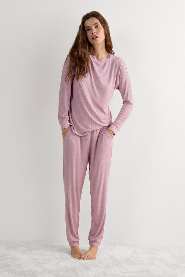 Άνετο και κομψό μπλουζάκι με λαιμόκοψη και μακριά μανίκια από μοντάλ Άνετο και κομψό μπλουζάκι με λαιμόκοψη και μακριά μανίκια από μοντάλ