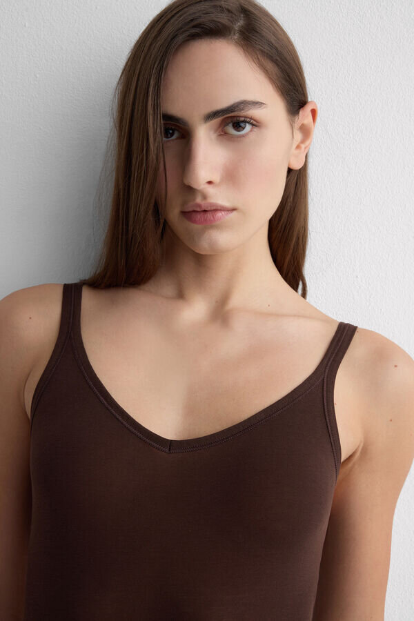 Ελαφρύ βαμβακερό κορμάκι Ελαφρύ βαμβακερό κορμάκι