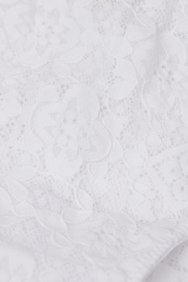 Εσώρουχα χαμηλής μέσης από δαντέλα Εσώρουχα χαμηλής μέσης από δαντέλα