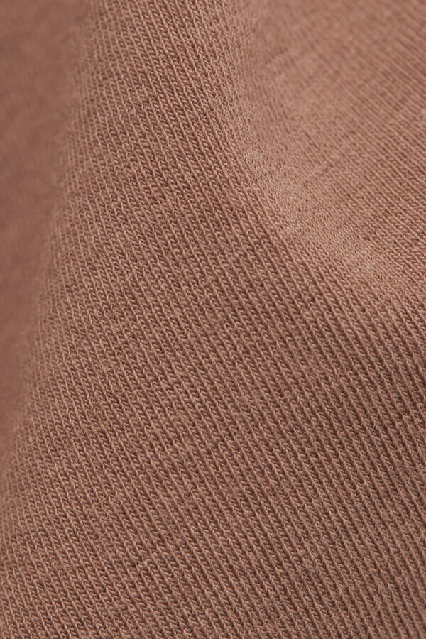 Εξαιρετικά ελαφρύ βαμβακερό μπλουζάκι με λαιμόκοψη Εξαιρετικά ελαφρύ βαμβακερό μπλουζάκι με λαιμόκοψη