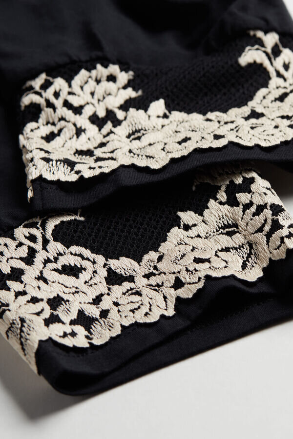 Κοντό παντελόνι modal Pretty Flowers με μανσέτες Κοντό παντελόνι modal Pretty Flowers με μανσέτες