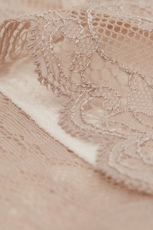 Κορμάκι με δαντελένια λεπτομέρεια Κοντό πιτζάμα από μοντάλ Κορμάκι με δαντελένια λεπτομέρεια Κοντό πιτζάμα από μοντάλ