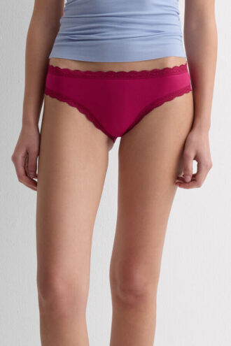 Κουρτίνες από βαμβάκι και δαντέλα Κουρτίνες από βαμβάκι και δαντέλα