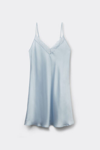 Μεταξωτή νυχτικιά με λουλούδια από μετάξι και δαντέλα