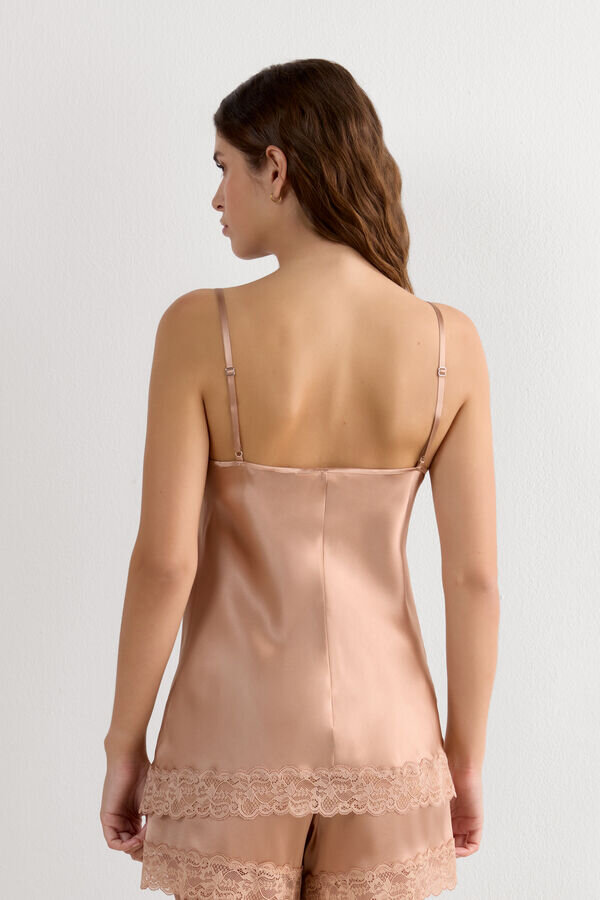 Μπλούζα από δαντέλα και μετάξι Μπλούζα από δαντέλα και μετάξι