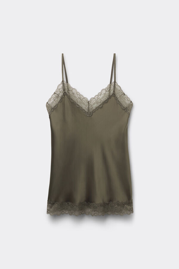 Μπλούζα από δαντέλα και μετάξι Μπλούζα από δαντέλα και μετάξι