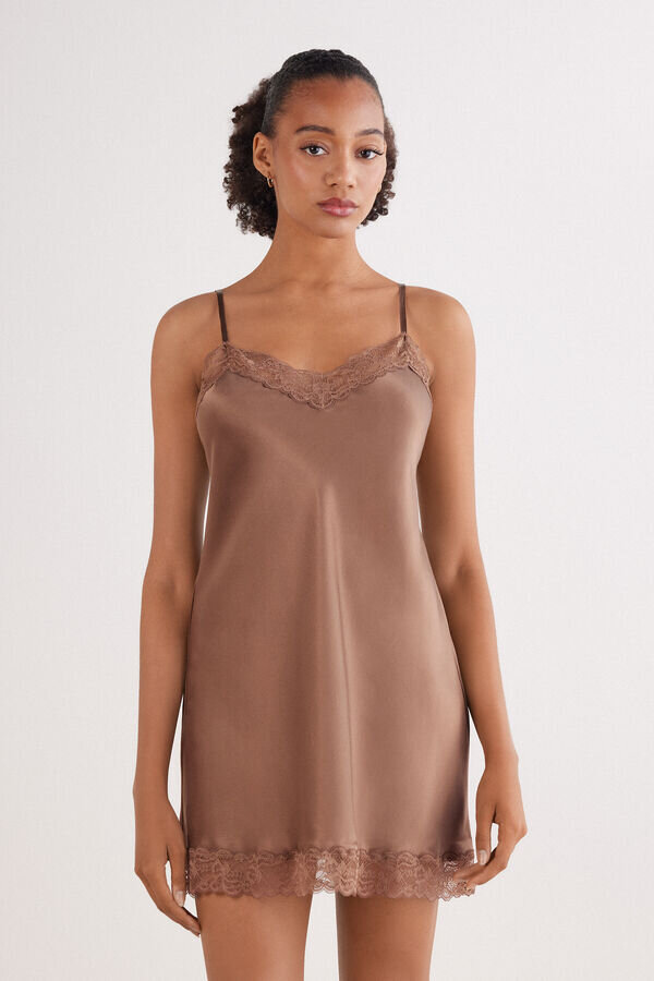 Μπλούζα από μετάξι με λεπτομέρεια από δαντέλα Μπλούζα από μετάξι με λεπτομέρεια από δαντέλα