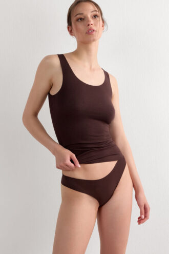 Μπλούζα από βαμβάκι με στρογγυλό λαιμό και ακατέργαστα άκρα