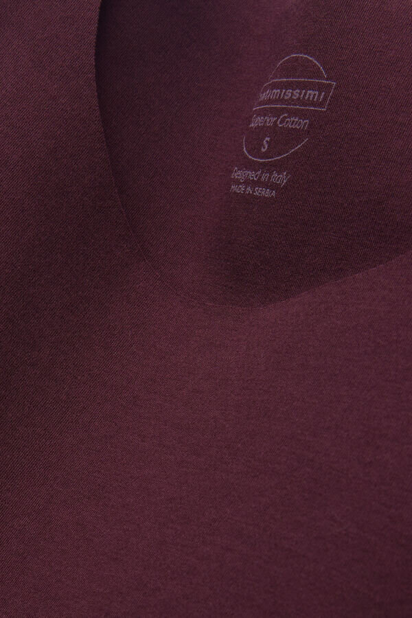 Μπλούζα από βαμβάκι με στρογγυλό λαιμό και ακατέργαστα άκρα Μπλούζα από βαμβάκι με στρογγυλό λαιμό και ακατέργαστα άκρα