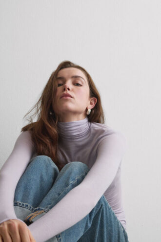 Μπλούζα με ψηλό λαιμό από εξαιρετικά ελαφρύ μοντάλ και κασμίρ