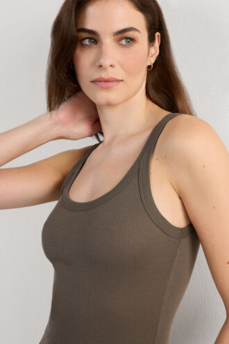 Μπλούζα με ραβδώσεις και πλάτη τύπου racer από ανώτερης ποιότητας βαμβάκι