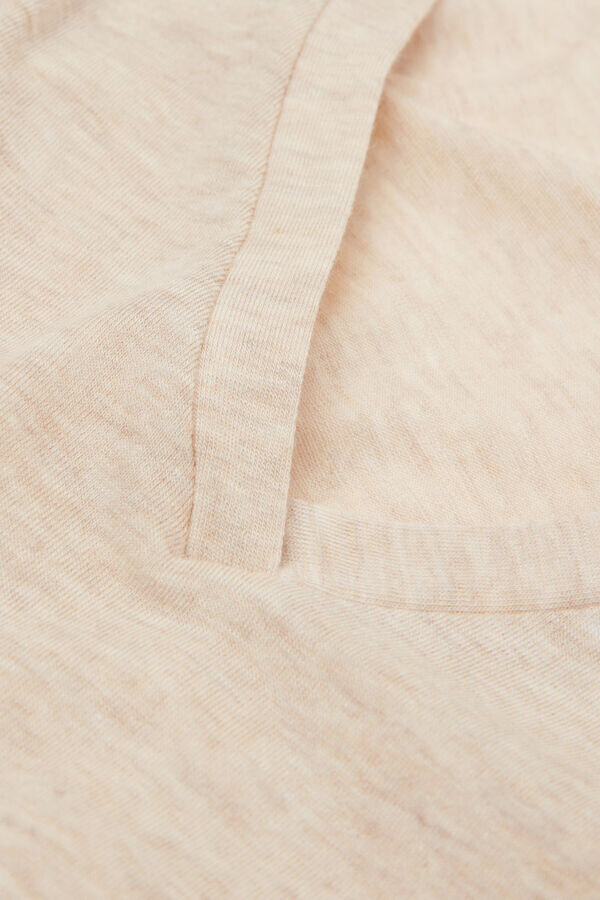 Μπλούζα με V λαιμόκοψη από εξαιρετικά ελαφρύ μοντάλ και κασμίρ Μπλούζα με V λαιμόκοψη από εξαιρετικά ελαφρύ μοντάλ και κασμίρ