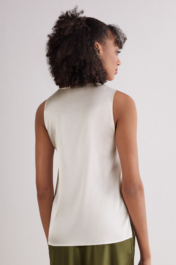 Μπλούζα με V λαιμόκοψη από μετάξι Μπλούζα με V λαιμόκοψη από μετάξι