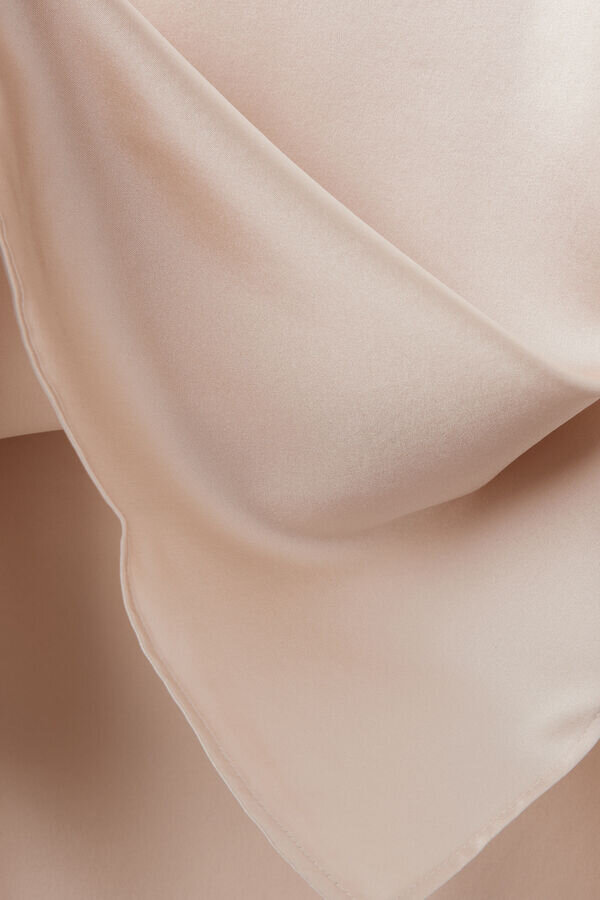 Μπλούζα με V λαιμόκοψη από μετάξι Μπλούζα με V λαιμόκοψη από μετάξι