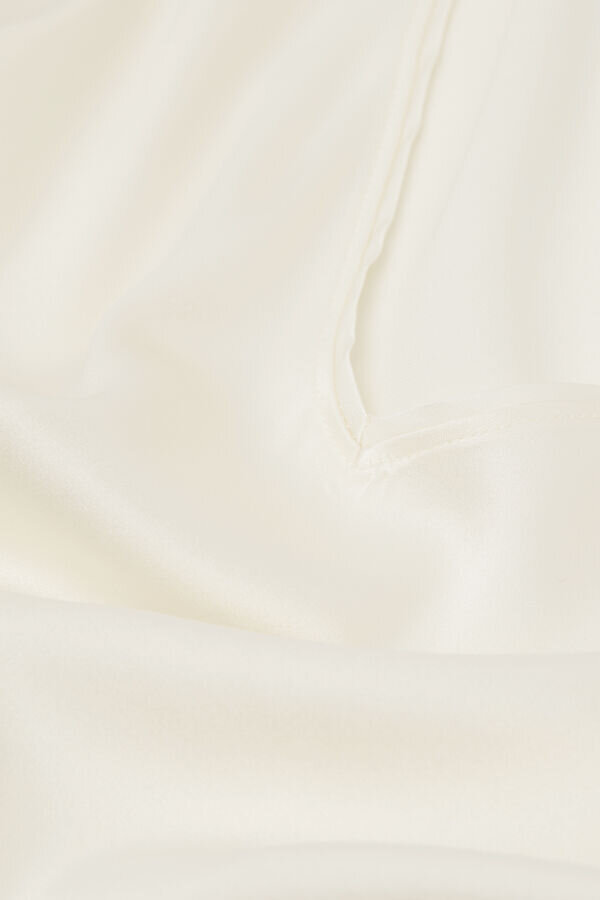 Μπλούζα με V λαιμόκοψη από μετάξι Μπλούζα με V λαιμόκοψη από μετάξι