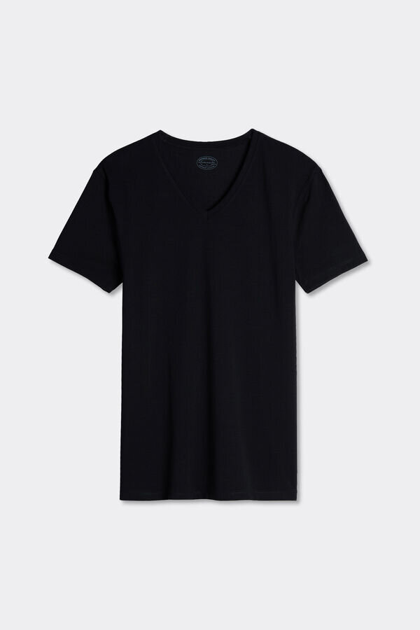 Μπλουζάκι με V λαιμόκοψη από ελαστικό βαμβάκι ανώτερης ποιότητας Μπλουζάκι με V λαιμόκοψη από ελαστικό βαμβάκι ανώτερης ποιότητας