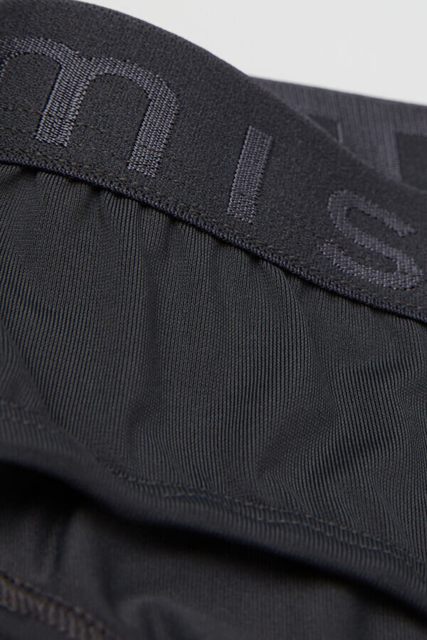 Σλιπ από μικροΐνες με λεπτομέρεια λογότυπου Σλιπ από μικροΐνες με λεπτομέρεια λογότυπου