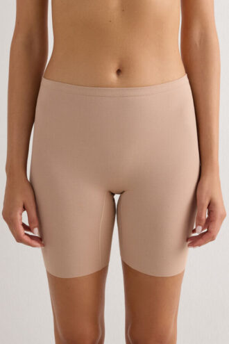 Σορτς από βαμβάκι χωρίς ραφές με ακατέργαστα άκρα Σορτς από βαμβάκι χωρίς ραφές με ακατέργαστα άκρα