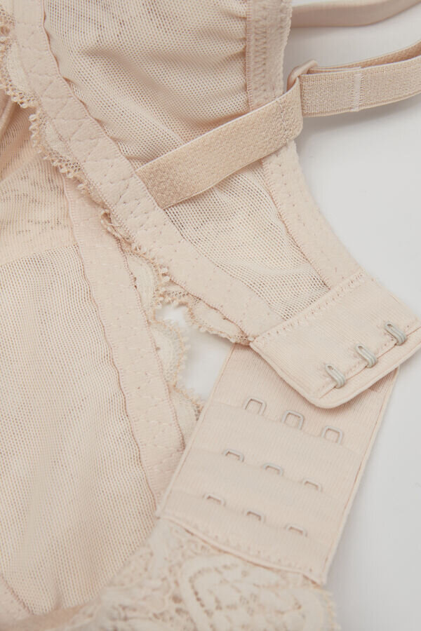 Σουτιέν μπαλκονέ με δαντέλα Daniela Σουτιέν μπαλκονέ με δαντέλα Daniela