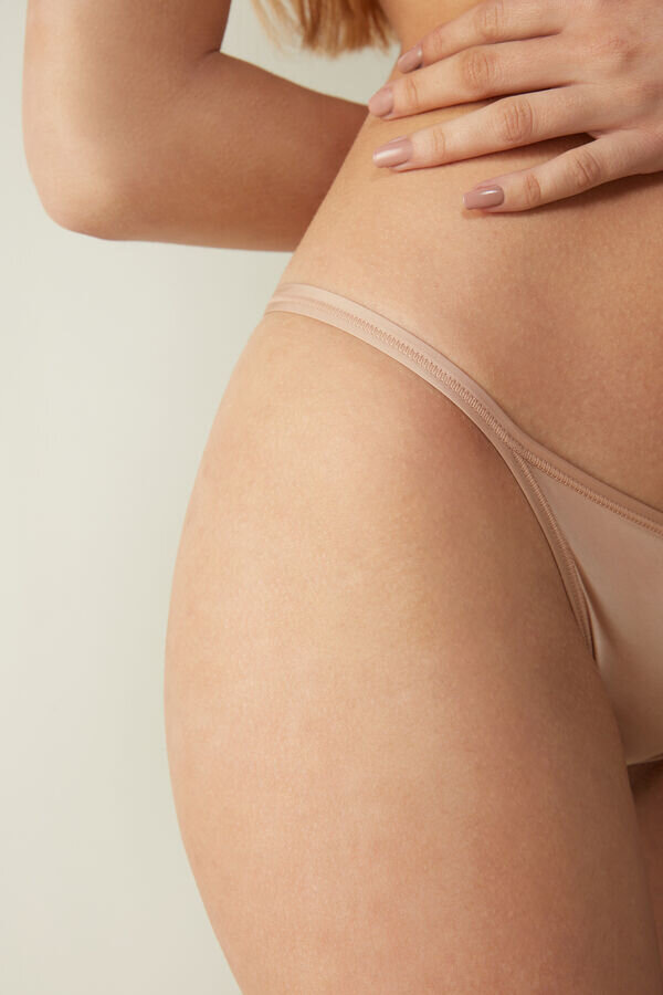 Thong με Ultralight Microfiber τιράντες Thong με Ultralight Microfiber τιράντες