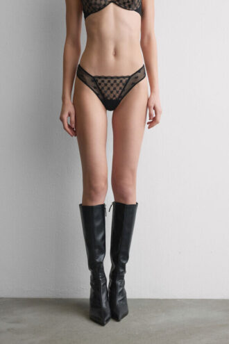 Το Love Club Brazilian