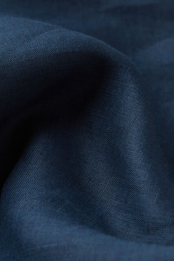 Το μπλουζάκι από καθαρό λινό Το μπλουζάκι από καθαρό λινό