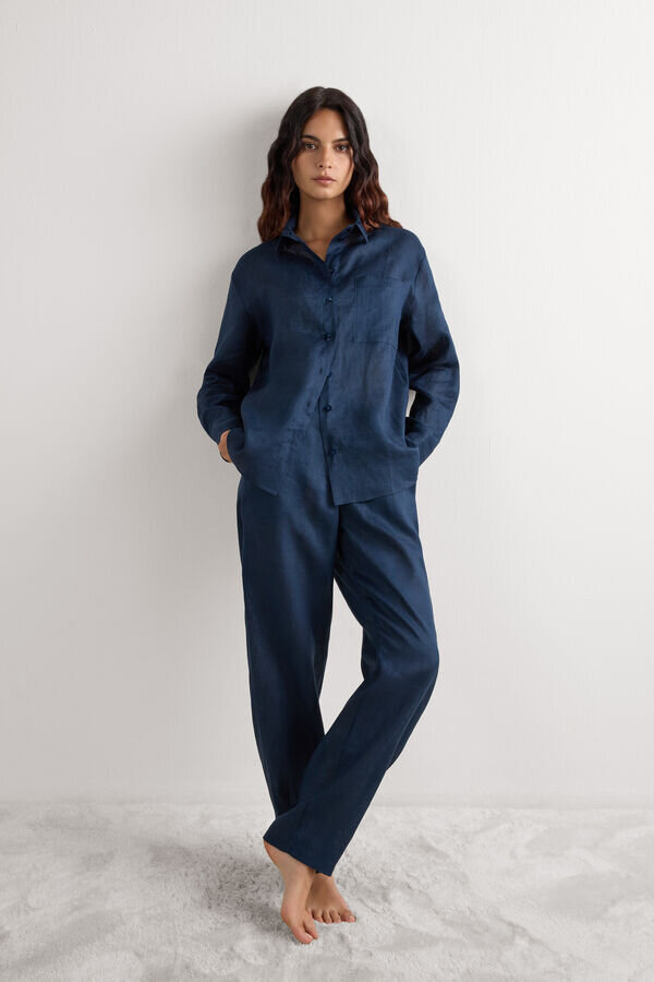 Το πουκάμισο από καθαρό λινό ύφασμα Το πουκάμισο από καθαρό λινό ύφασμα